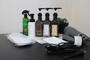 Hårtork och handdukar