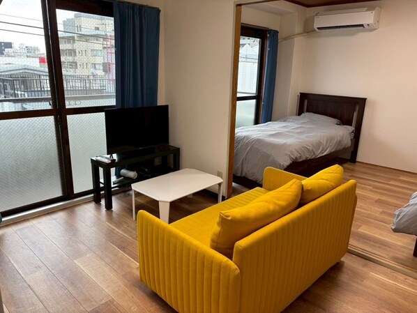 1 bedroom, desk, free WiFi, bed sheets - Room 401 1 minute walk from Abiko Station on the / Osaka Ōsaka (Osaka)