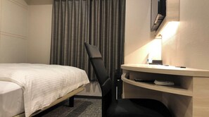 1 bedroom, desk, iron/ironing board, free WiFi - Nonsmoking Single room breakfast included Smi / Osaka Ōsaka (Osaka)