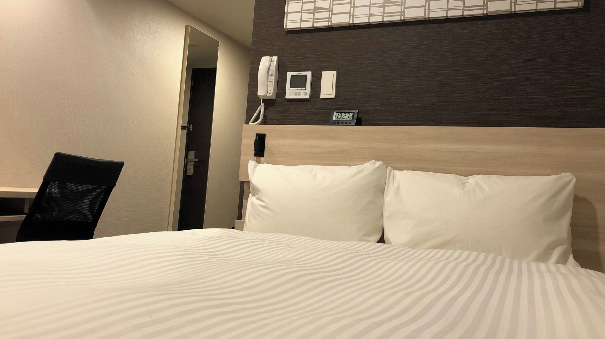 1 chambre, bureau, fer et planche à repasser, Wi-Fi gratuit