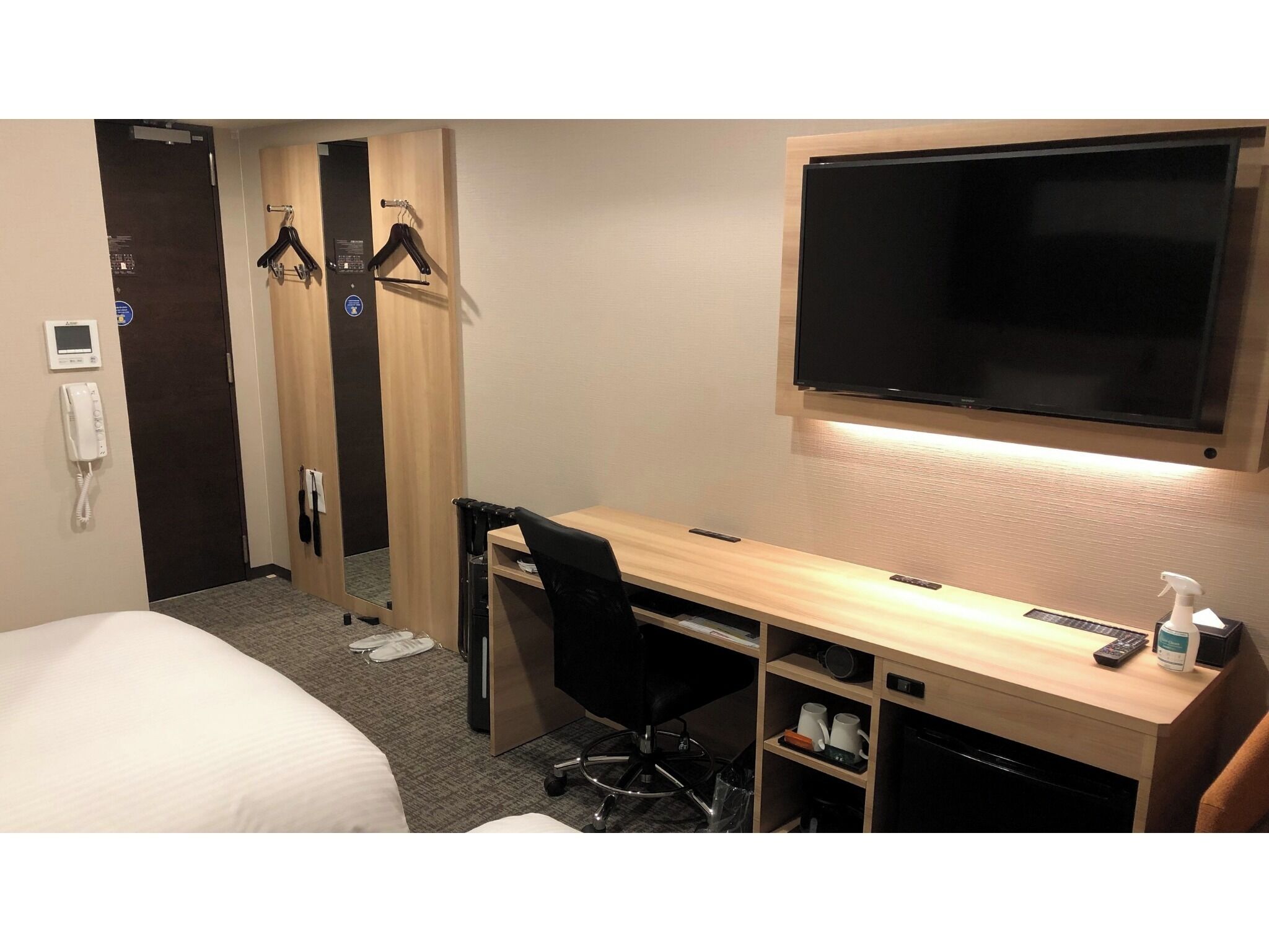 1 chambre, bureau, fer et planche à repasser, Wi-Fi gratuit