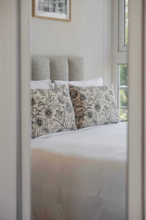 2 bedrooms, iron/ironing board, travel crib, free WiFi