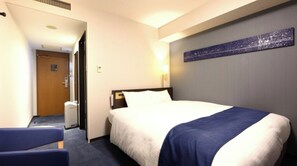 1 habitación, escritorio, tabla de planchar con plancha y wifi gratis 