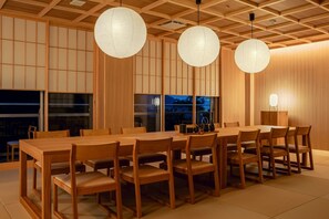 レストラン