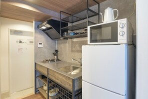 雪櫃、微波爐、爐具、廚房用具/餐具/器皿