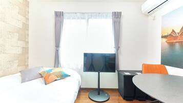 1 bedroom, free WiFi, bed sheets