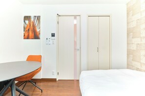 1 bedroom, free WiFi, bed sheets