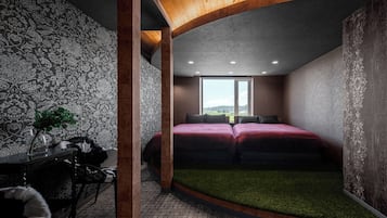 4 bedrooms, desk, iron/ironing board, free WiFi