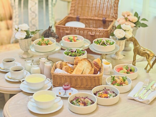 Petit déjeuner compris