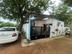 Free self-parking - Jas Grace Cottage (Madurai)