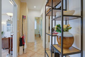 Interior - Holiday House Ambra-view & Terrace (San Felice del Benaco)