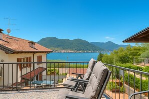 Standard-huoneisto, useita makuuhuoneita, rannalla (Ambra lakeside retreat&view / Terrace) | Ulkoalueet