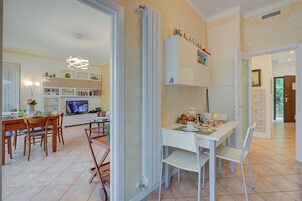 标准公寓, 2 间卧室, 微波炉, 海滨 (Ambra lakeside retreat&view / Terrace) | 用餐