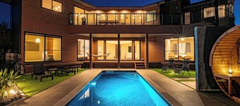 Nonsmoking Luxurious hot spring inn with pool a / Ito Shizuoka