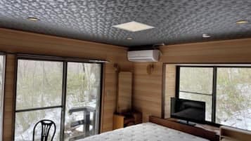 2 bedrooms, desk, free WiFi