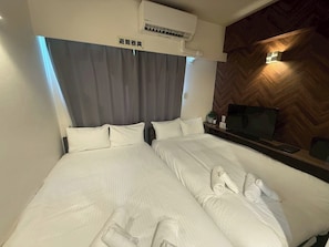 Free WiFi, bed sheets