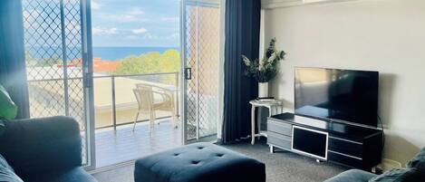 تلفزيون ذكي