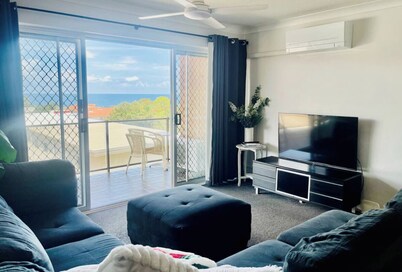 Work, Rest & Unwind – End of Whale Season watch from Balcony