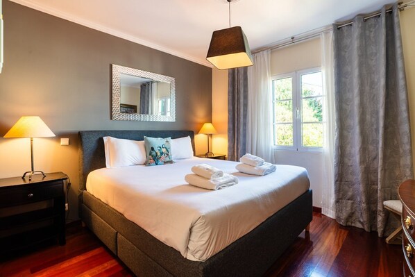 3 Schlafzimmer, Bügeleisen/Bügelbrett, Internetzugang, Bettwäsche