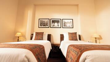 Superior Twin Room | Iron/ironing board, free WiFi