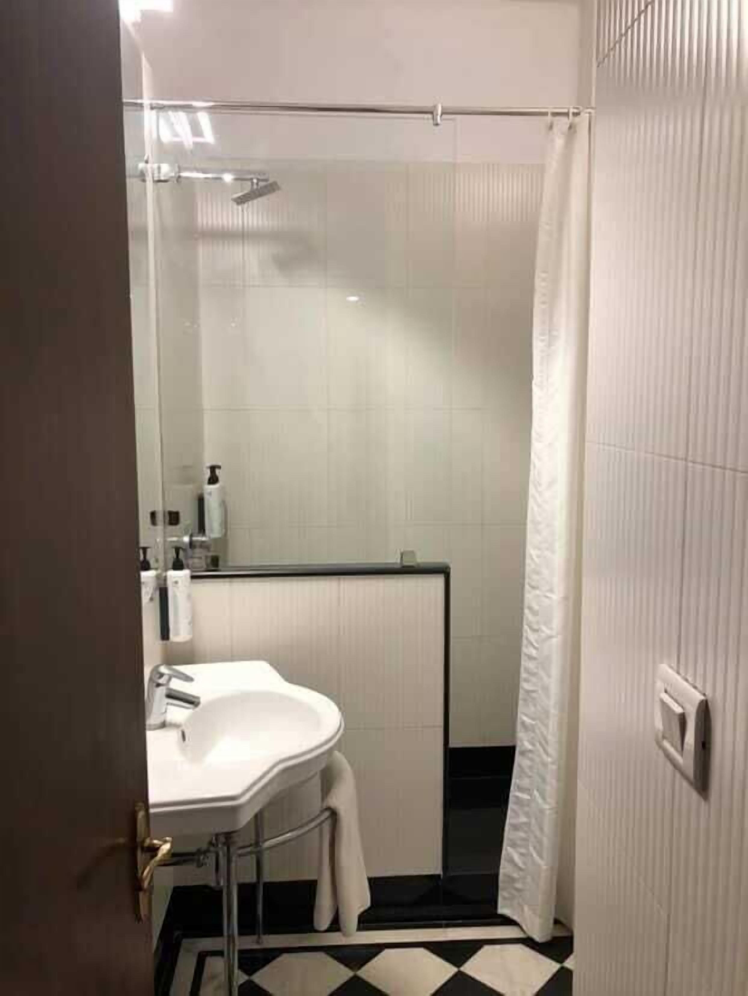 Doppia Superior | Bagno | Doccia, asciugacapelli, asciugamani, sapone
