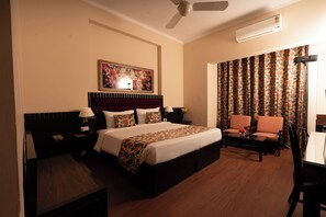 Deluxe Double Room, City View | Iron/ironing board, free WiFi, bed sheets - Broadway An Alivaa Collection Hotel (New Delhi)