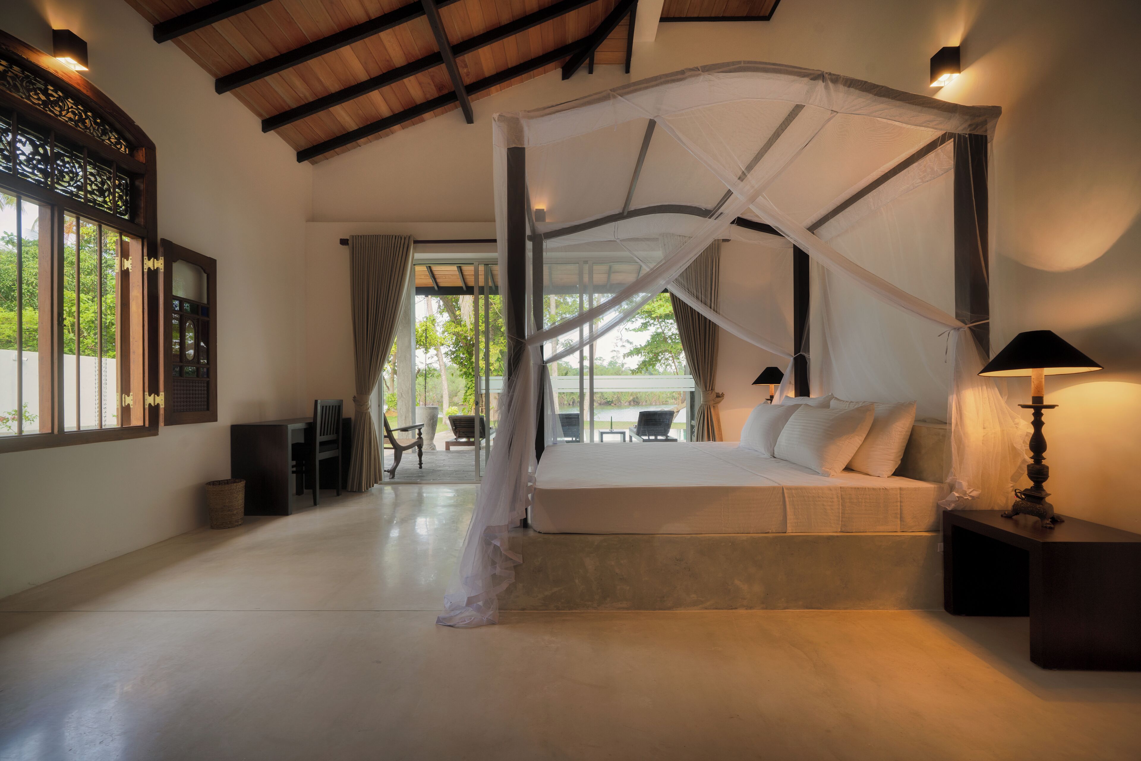 4 bedrooms, in-room safe, iron/ironing board, free WiFi