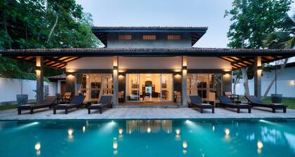 4-bedroom river front villa in beautiful Ambalangoda with pool