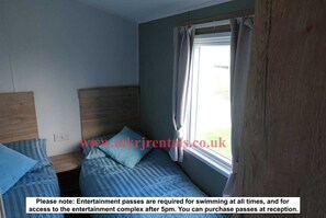 House, 3 Bedrooms, Smoking, Terrace