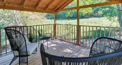 Peaceful & Private! Pet-Friendly Williamsburg Home