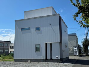 Exterior - Tokuno Zoo Street (Asahikawa)