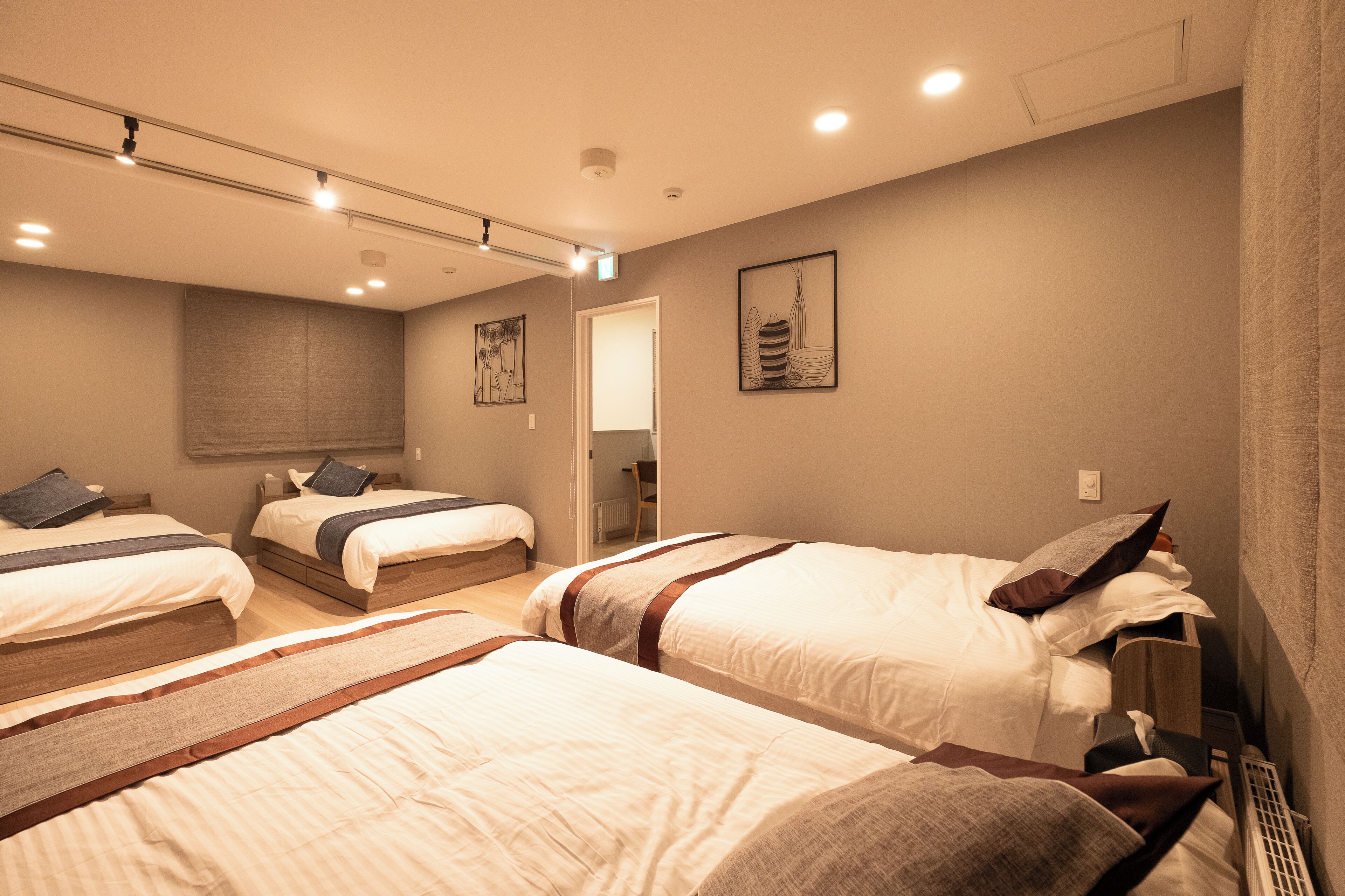 Deluxe Villa, Mountain View | Blackout curtains, iron/ironing board, free WiFi