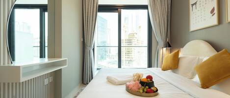 1 bedroom, in-room safe, desk, iron/ironing board