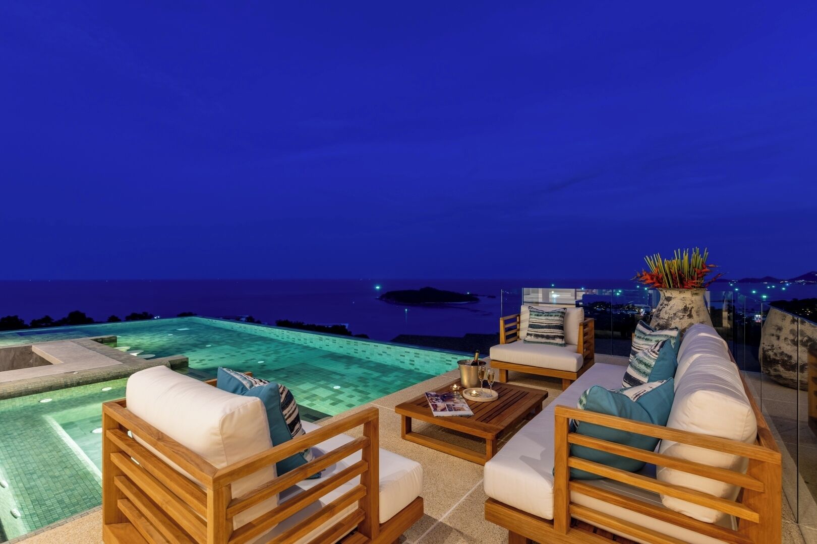 ลานระเบียง/นอกชาน