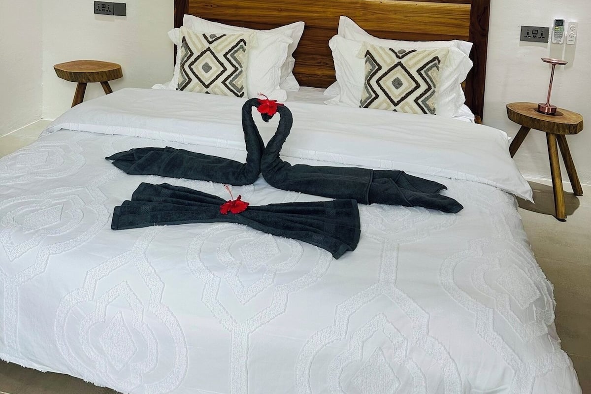 In-room safe, free WiFi