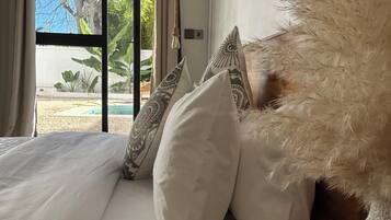 In-room safe, free WiFi