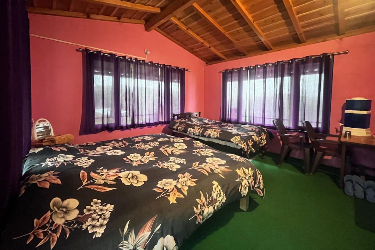 Superior Room | Free WiFi, bed sheets