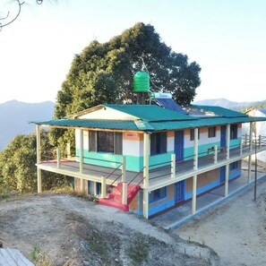 Fachada de la propiedad