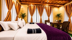 Deluxe Room | Free WiFi, bed sheets
