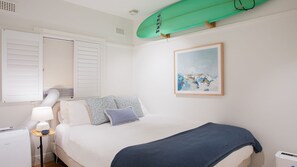 مكتب ومكواة/لوح كي وواي فاي مجانًا وملاءات أسرّة