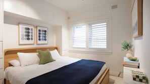 2 camere, una scrivania, ferro/asse da stiro, Wi-Fi gratuito