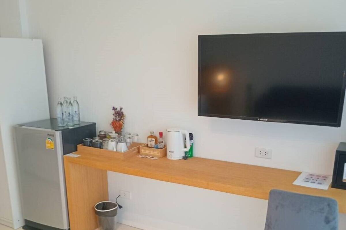 Minibar, bureau, Wi-Fi gratuit, draps fournis