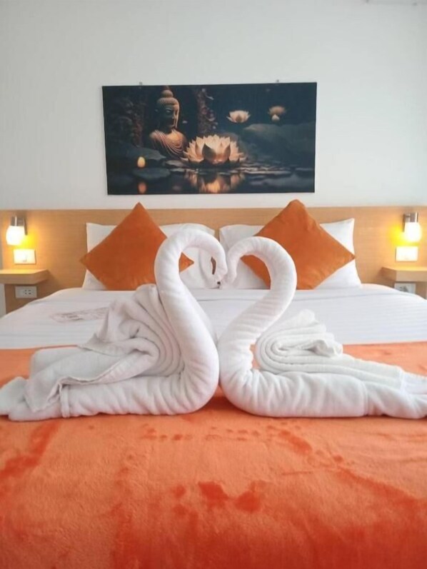 Minibar, desk, free WiFi, bed sheets