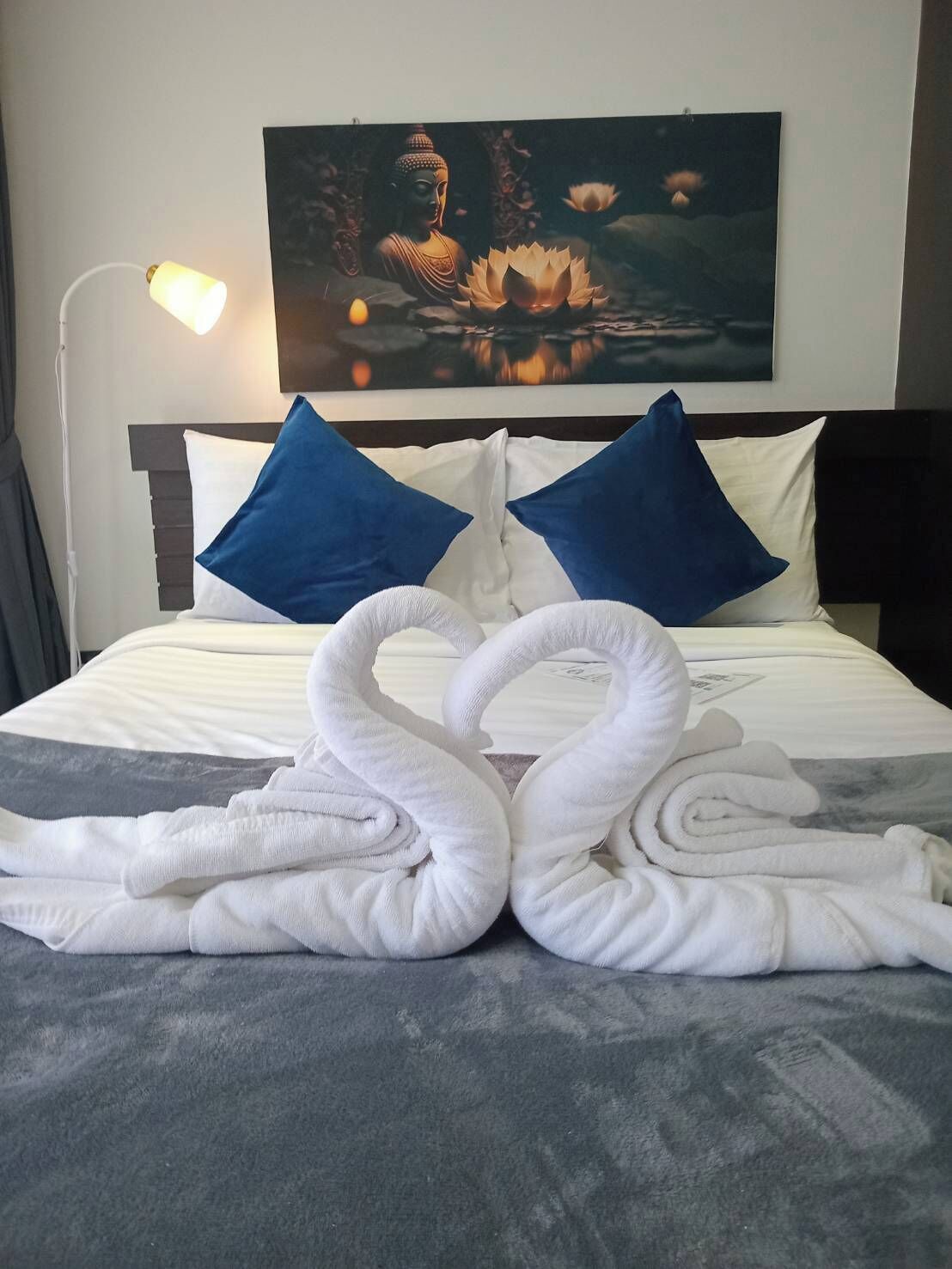 Minibar, desk, free WiFi, bed sheets