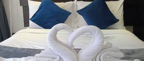 Deluxe Double Room | Minibar, desk, free WiFi, bed sheets