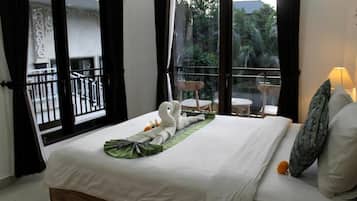 Kamar Double Superior, pemandangan kolam renang | Tirai kedap cahaya, kedap suara, dan Wi-Fi gratis