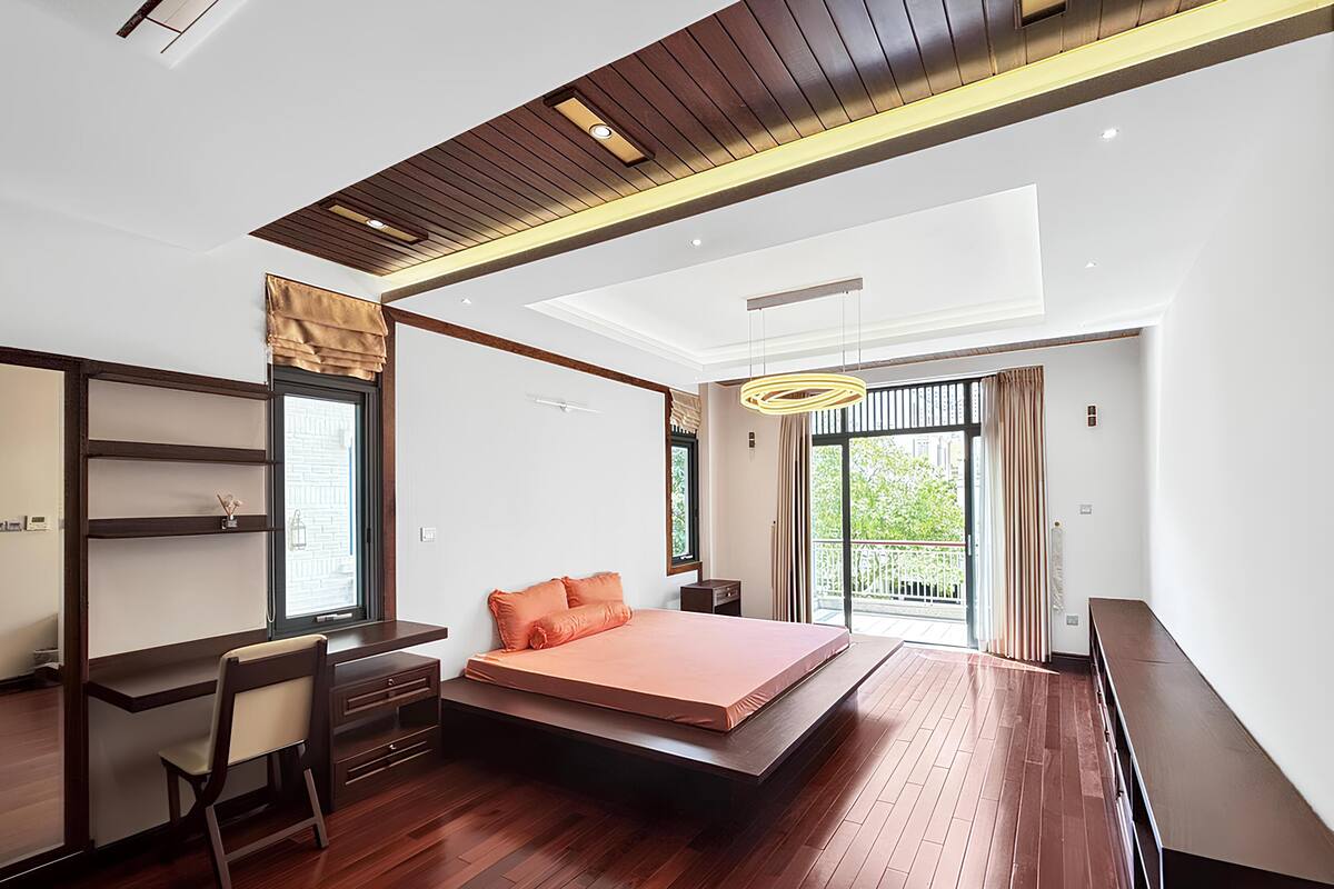 Villa, 5 Bedrooms, Balcony, City View | Pillowtop beds, laptop workspace, blackout drapes, soundproofing