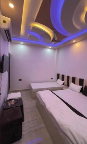 Deluxe Double Room | Desk, free WiFi