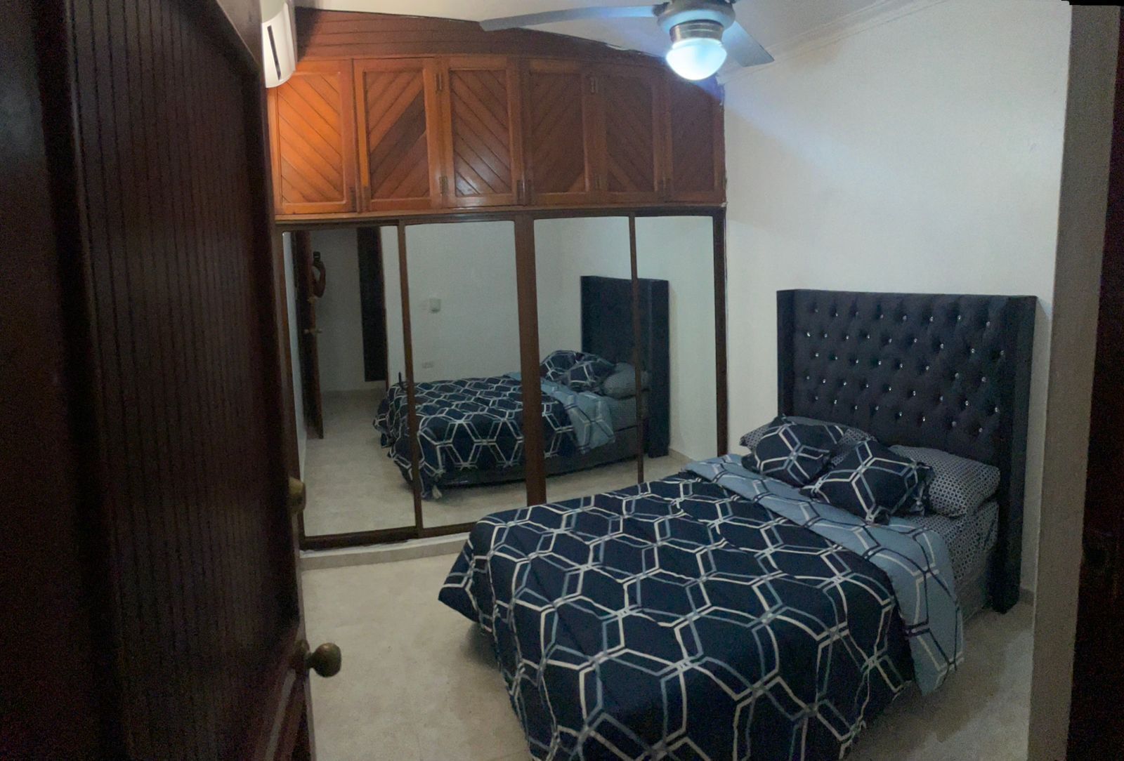 3 slaapkamers, een strijkplank/strijkijzer, wifi, beddengoed