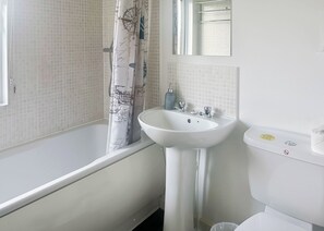 Bathroom - Country Holiday Lodge 4 VIP (Tintagel)